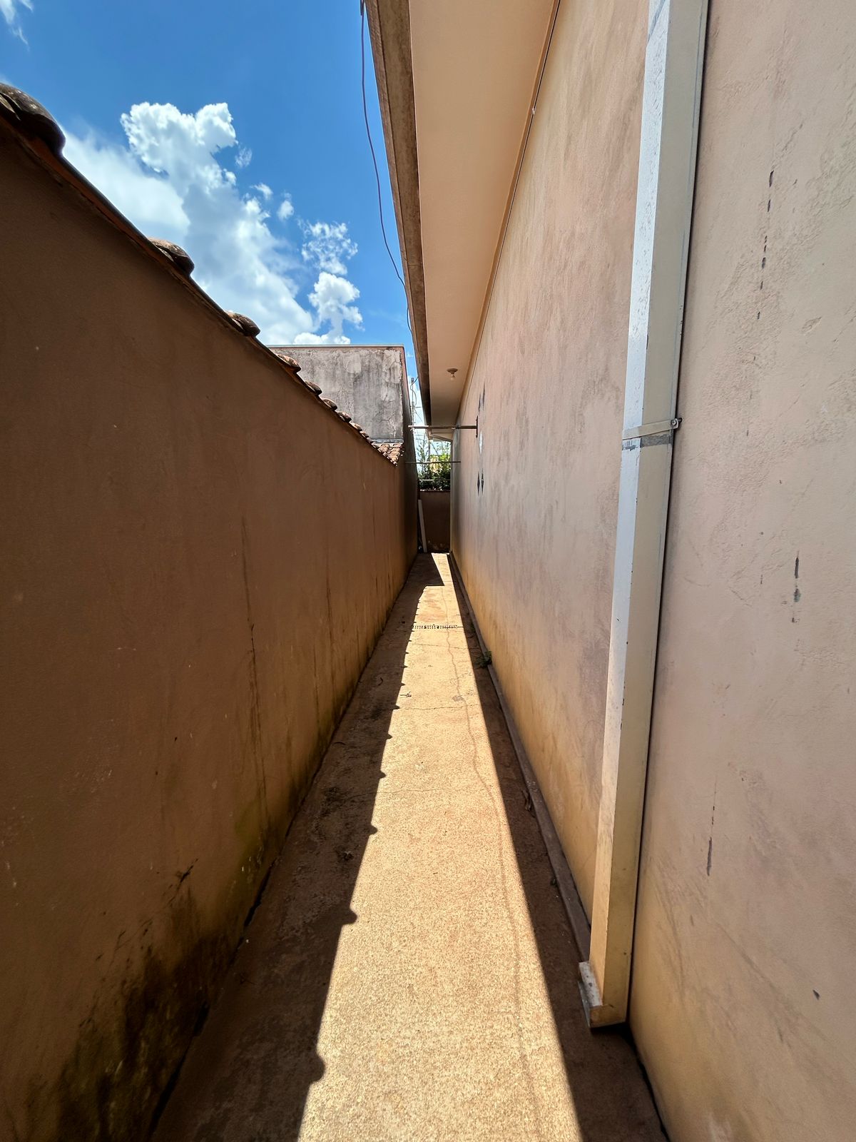 CASA NO JD PRIVEIRA