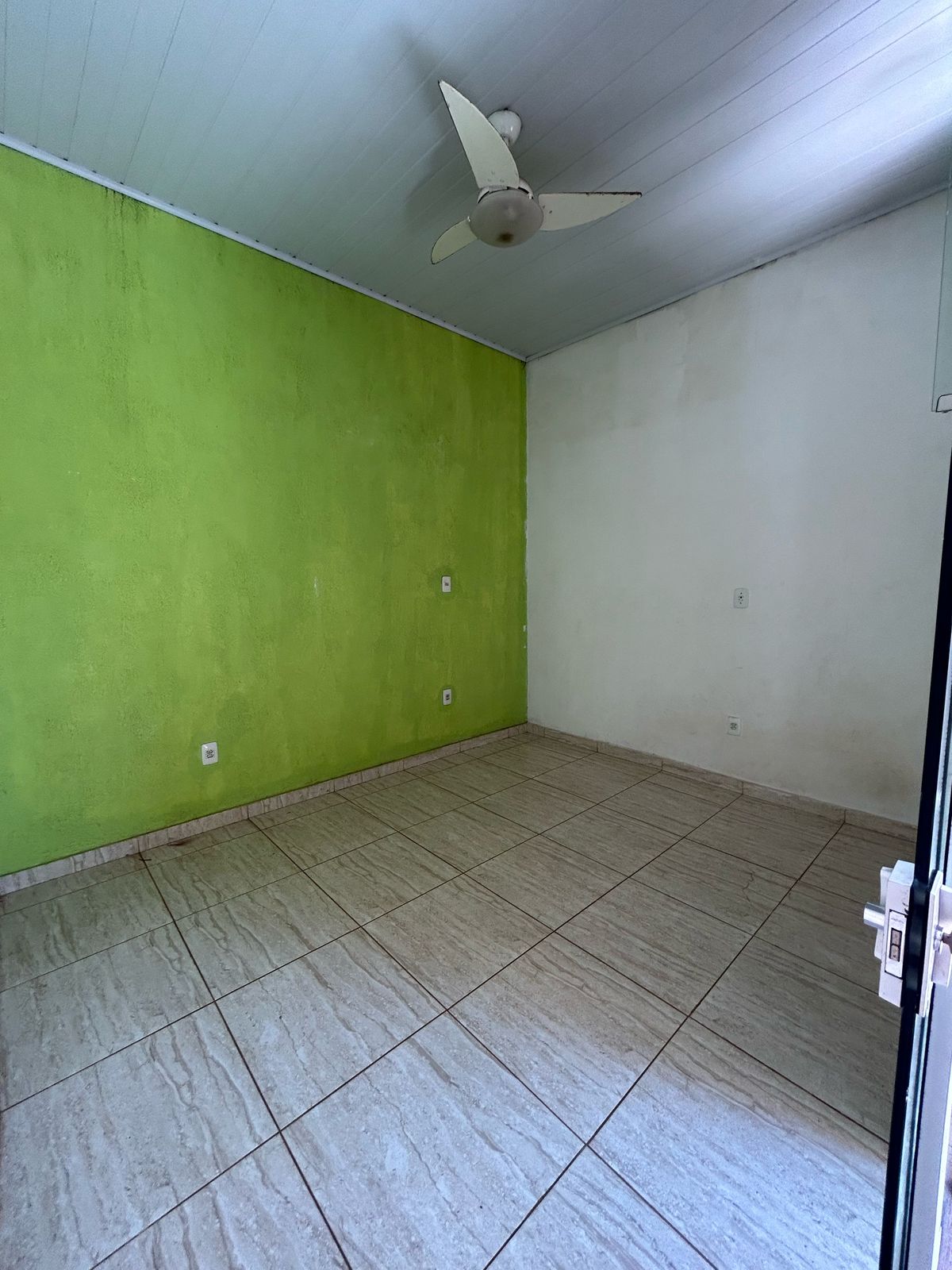CASA NO JD PRIVEIRA