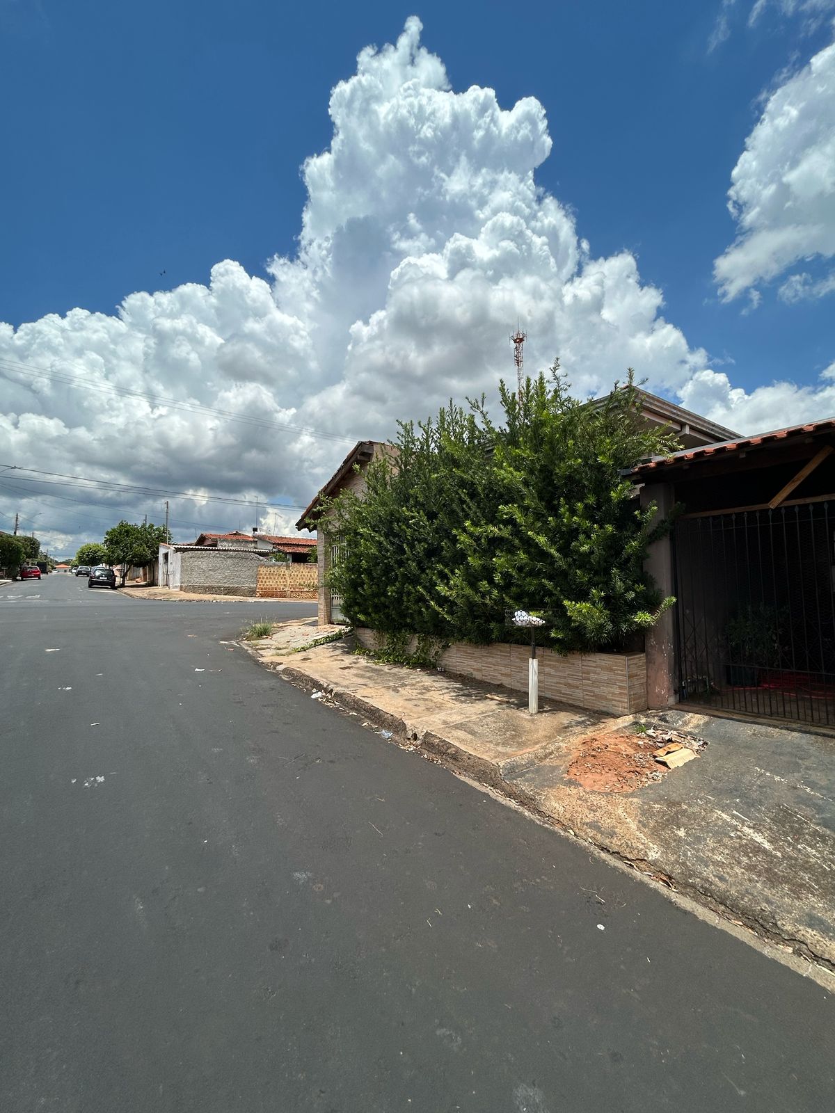 CASA NO JD PRIVEIRA