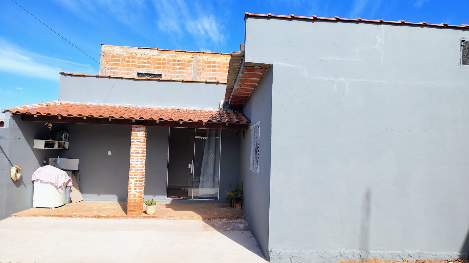 VENDE-SE CASA NO MALAGOLI