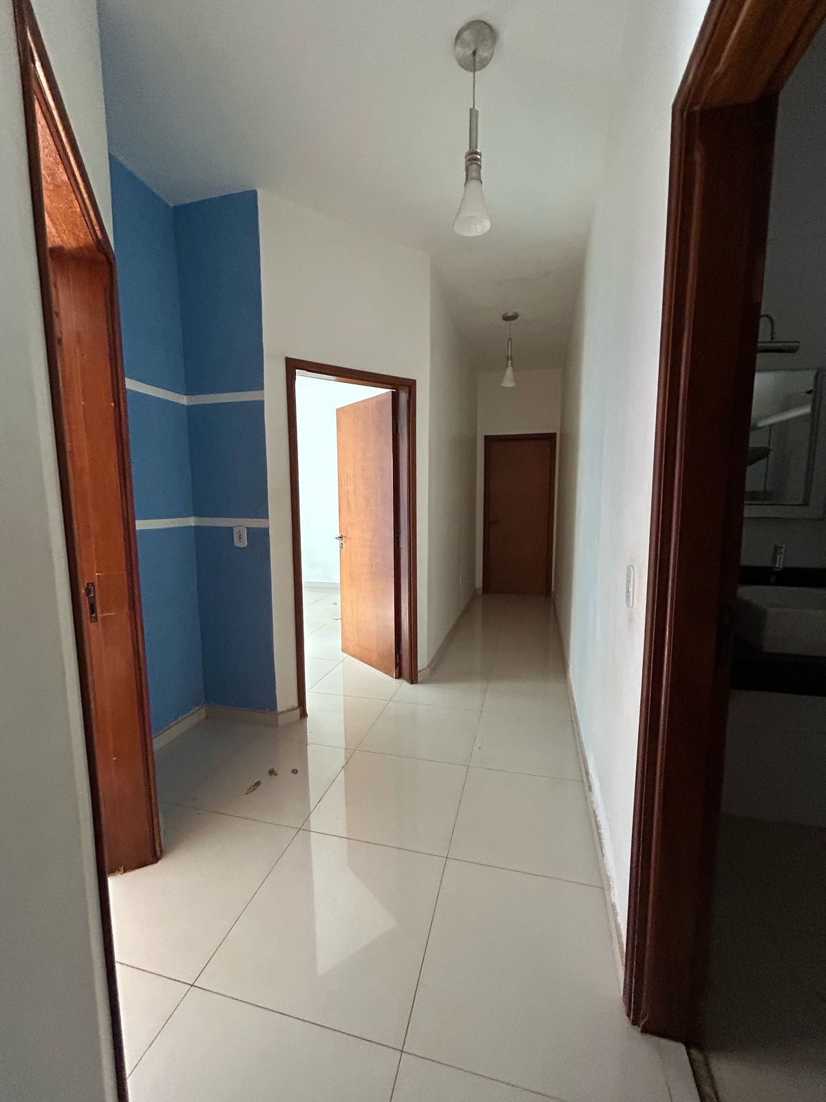 CASA NO JD PRIVEIRA
