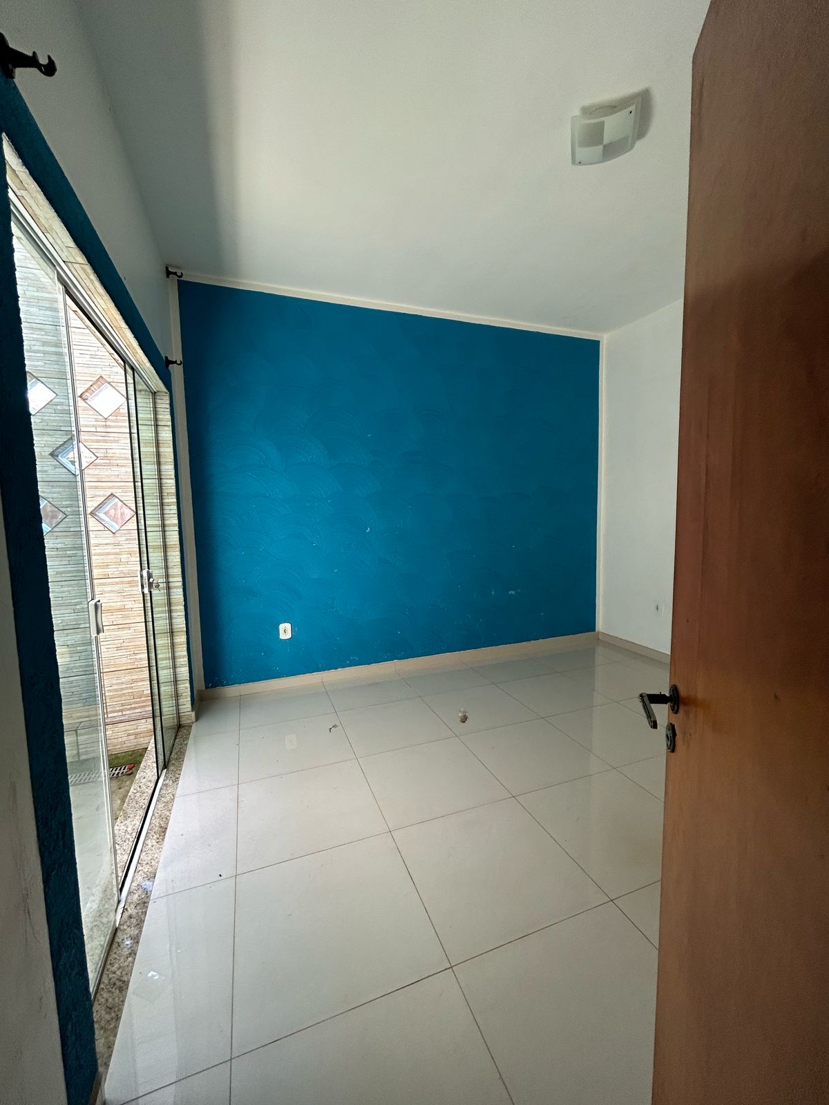 CASA NO JD PRIVEIRA